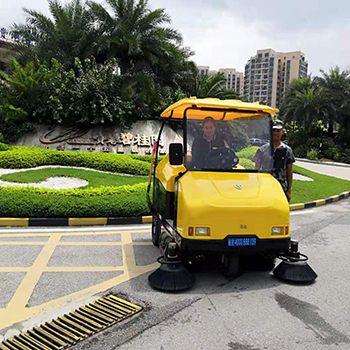 碧桂园复购邢台格润清洁设备有限公司扫地车